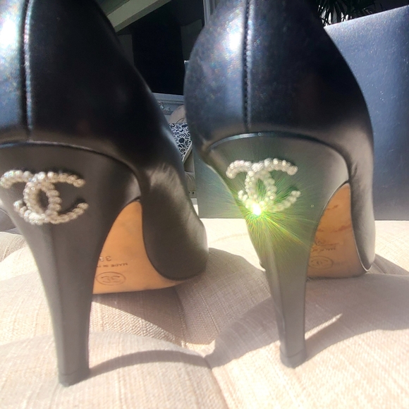 Chanel CC Heels - Picture 2 of 10